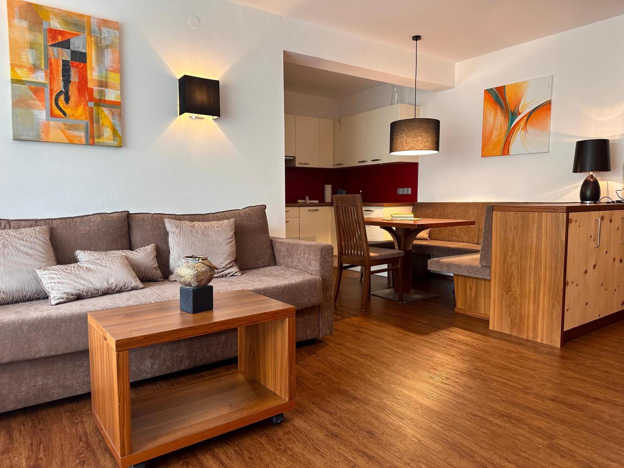 ליוטאש Aktiv Apartments מראה חיצוני תמונה